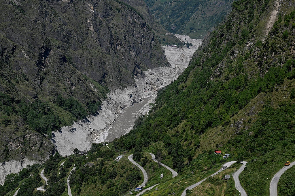 Why the world's tallest mountains are literally coming unglued