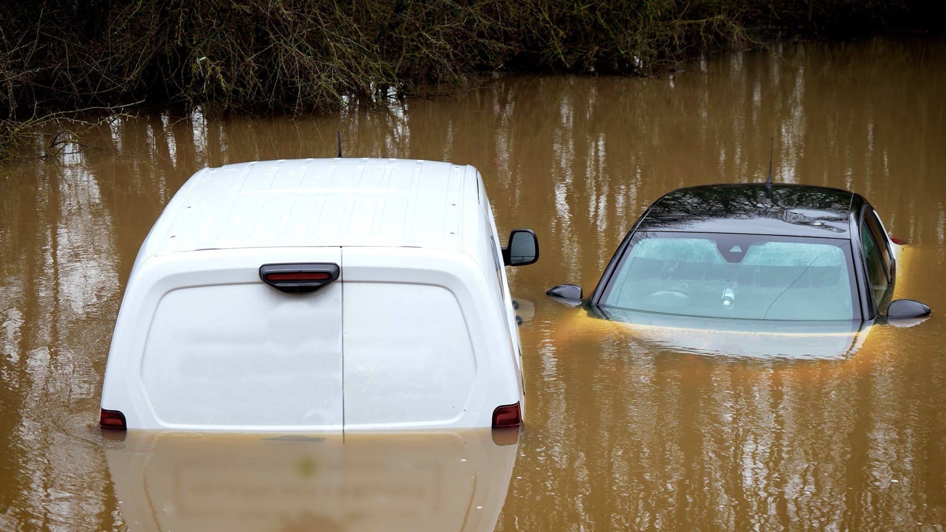 Hundreds rescued from Missouri, Kentucky, Tennessee floods
