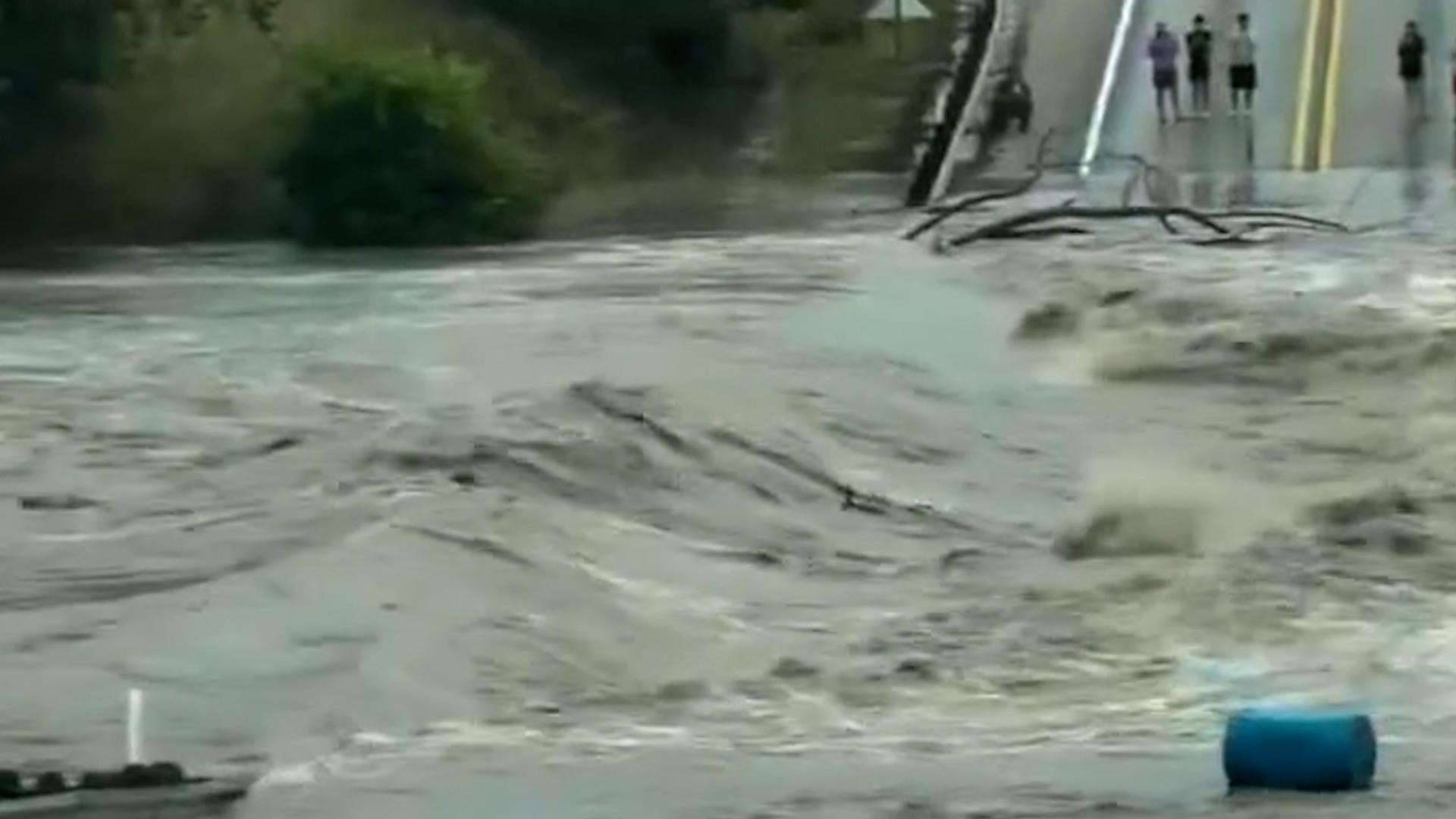 Catastrophic flooding turns deadly in southern Texas