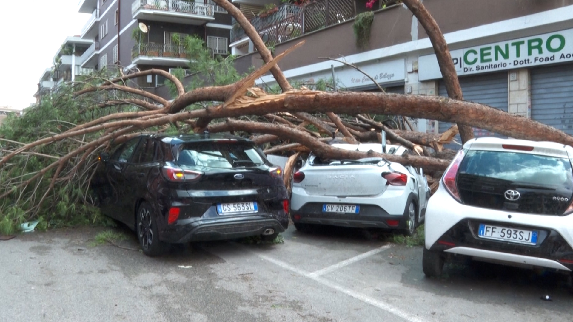 A tornado in Rome? See the damage across the city