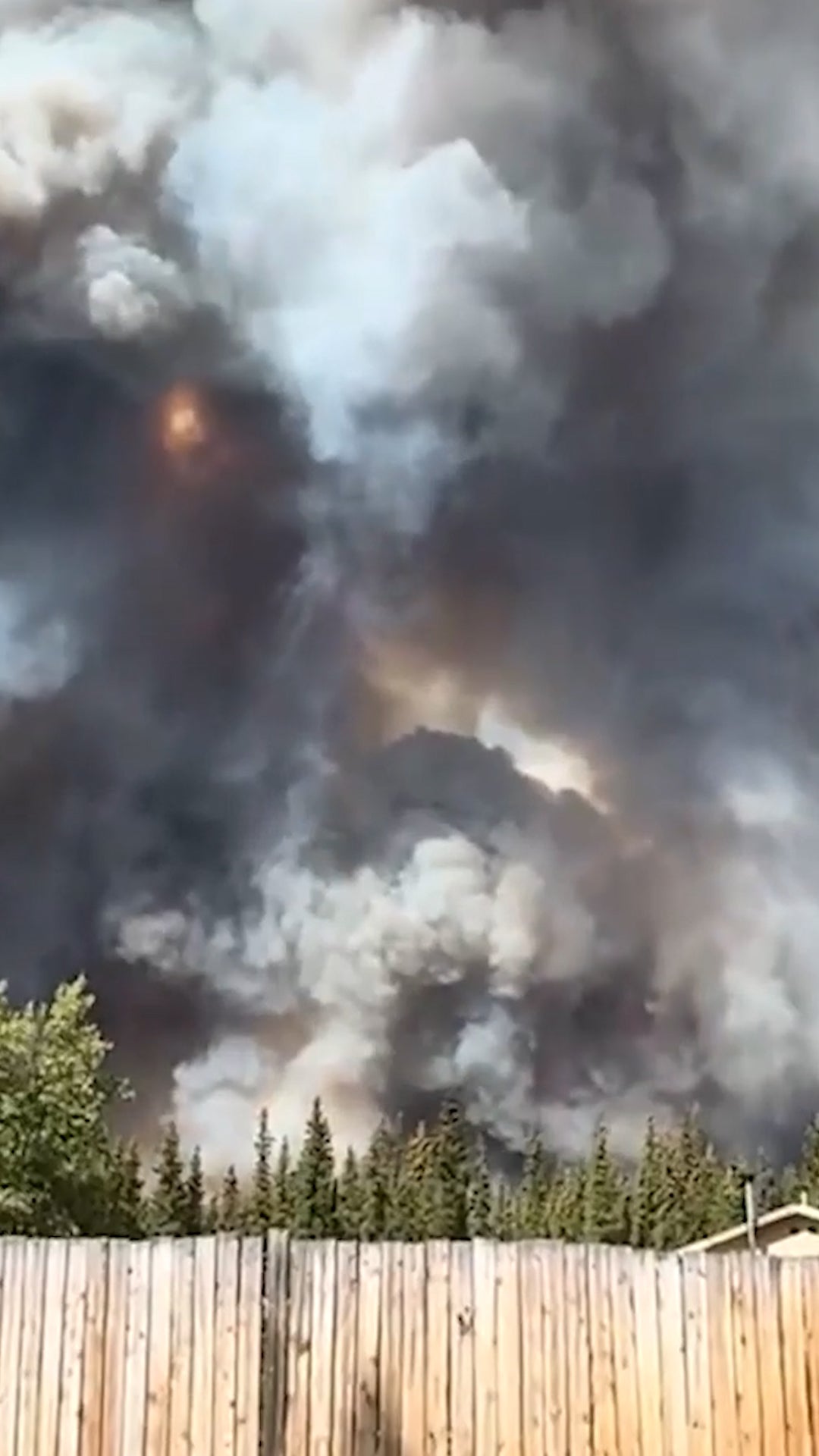 Wildfire torches Alaska homes