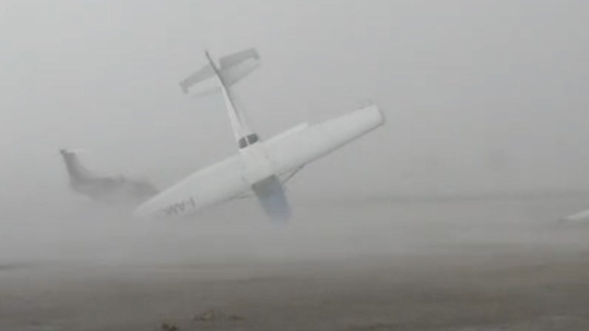 75-mph winds flip plane, toss 4 aircraft at Forl&igrave;, Italy airport