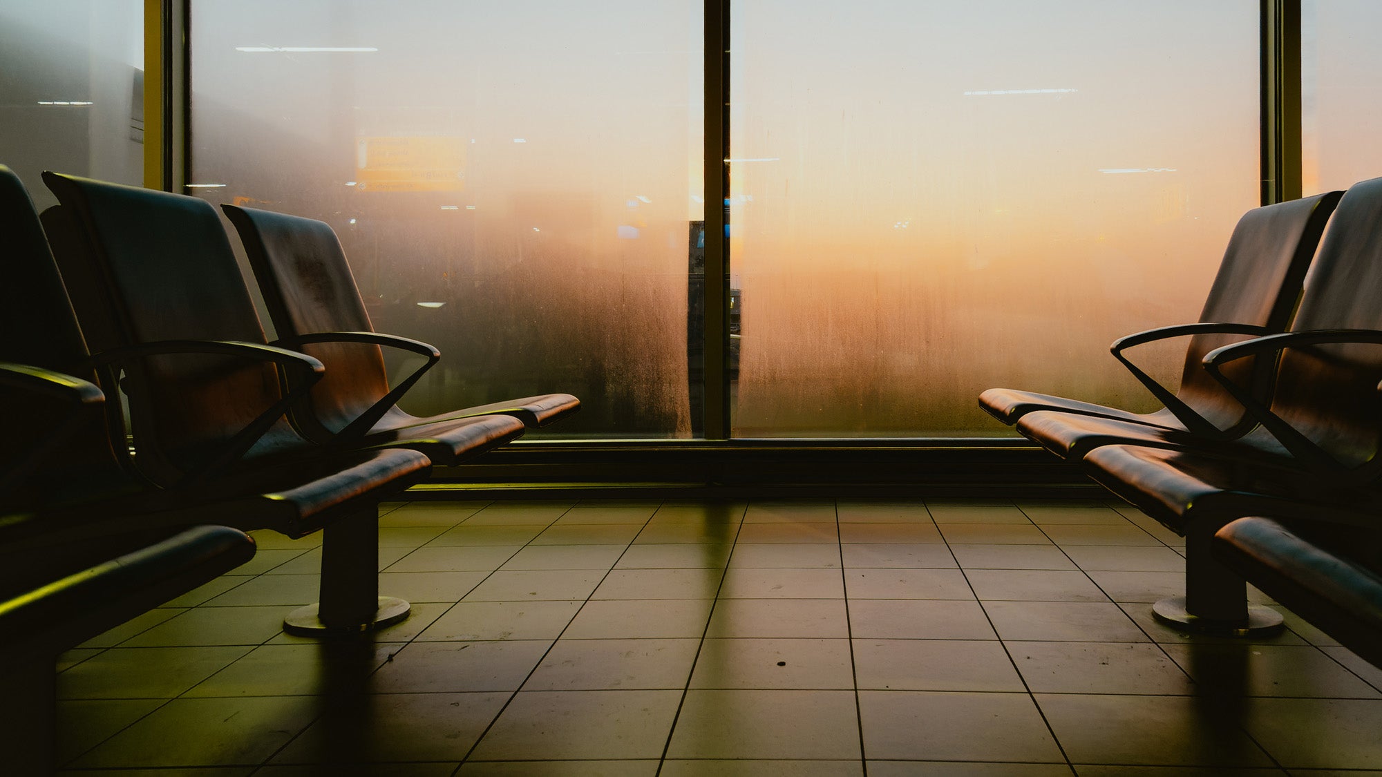 airport waiting