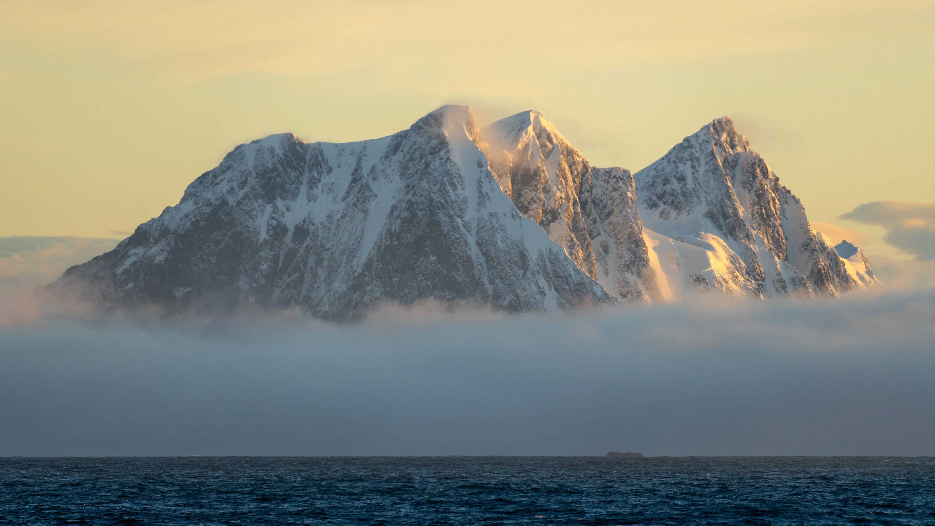 A photograph shot by Andrew Naslund in Antarctica.