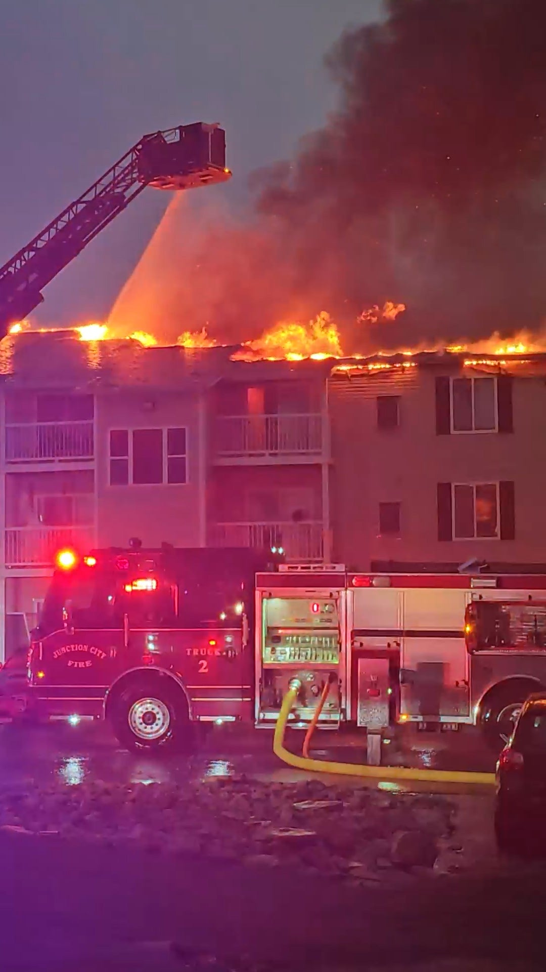Apartment blaze linked to lightning