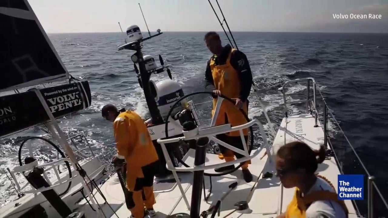 Boaters Find Plastic Pollution in the Middle of the Ocean