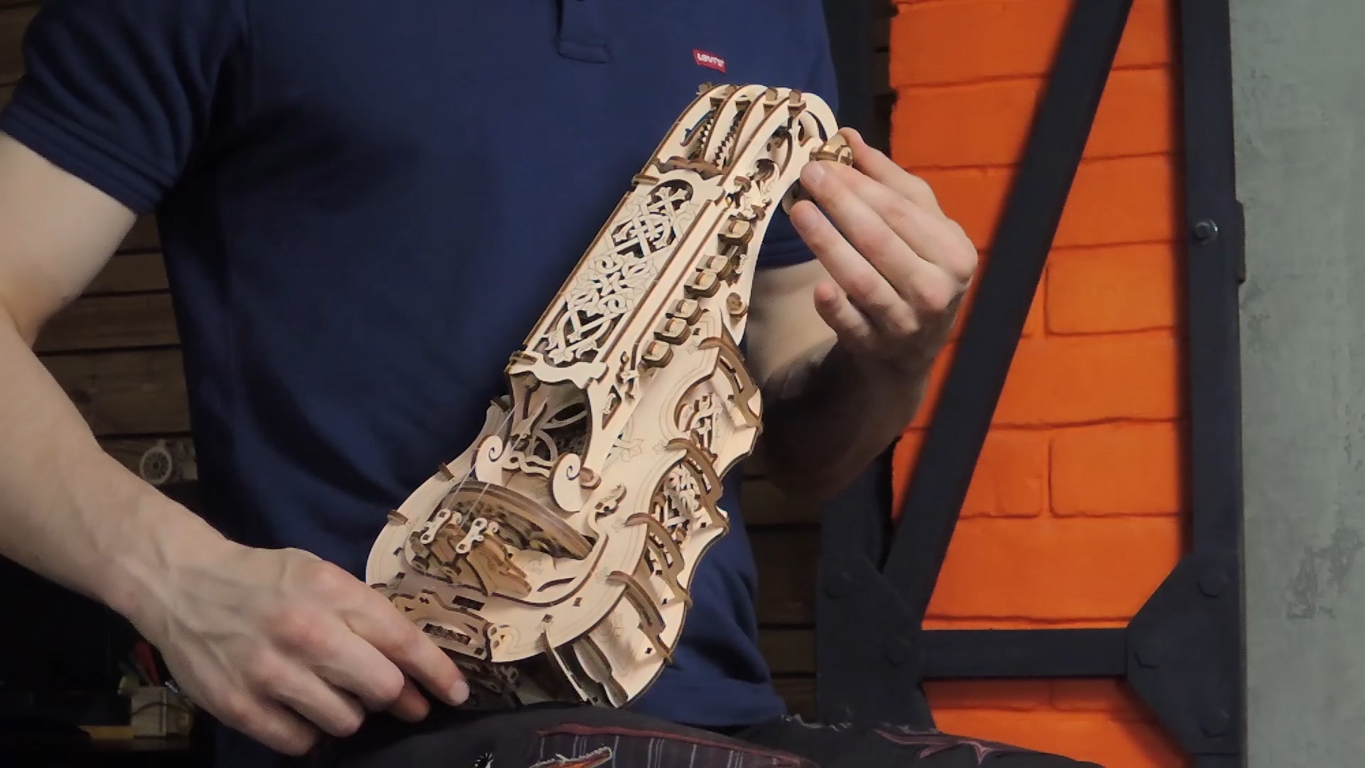 Build Your Own Mechanical Folk Instrument