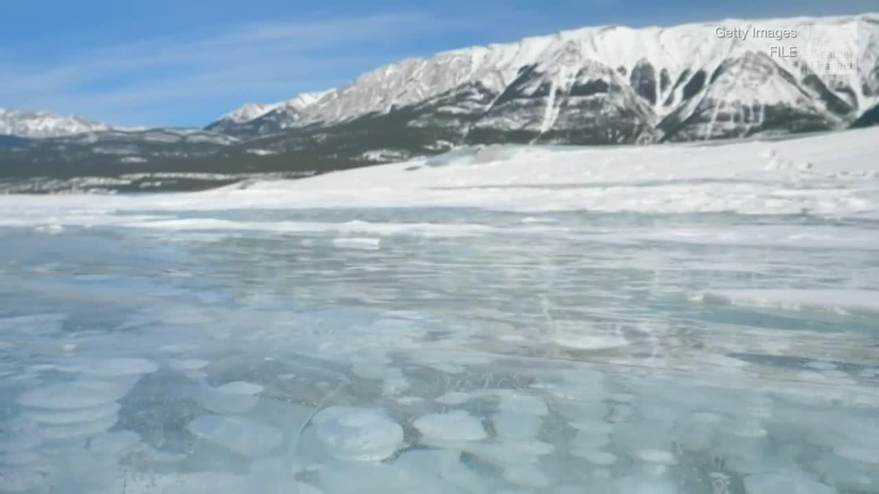 Canadian Lake&rsquo;s Frozen Bubbles Explained