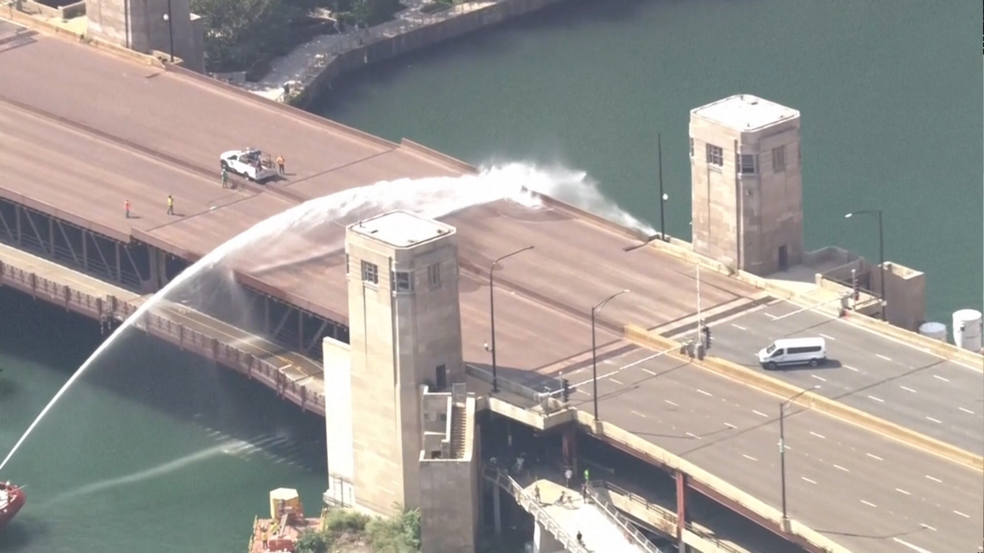 Chicago's Lake Shore Drive bridge stuck open 4 hours in extreme heat