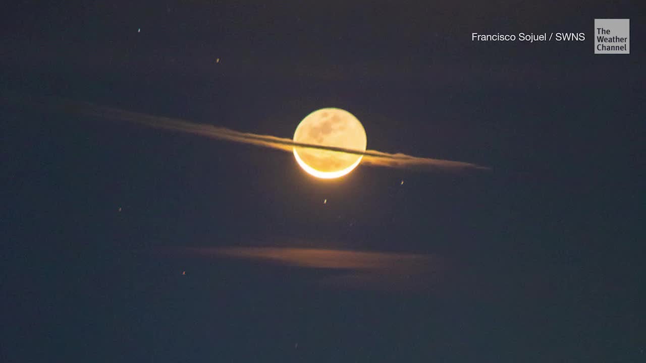 Clouds Make the Moon Appear Just Like Saturn
