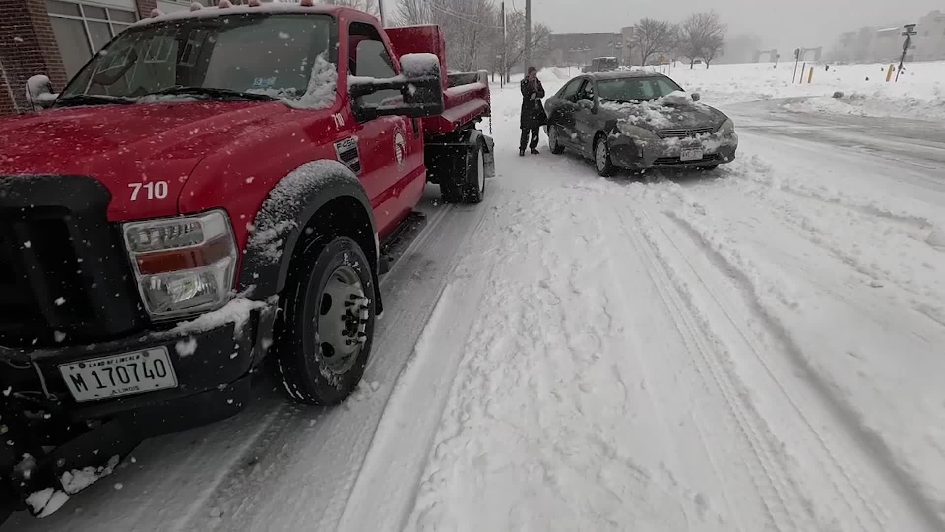 Crashes, Heavy Snow Snarl Traffic In Iowa