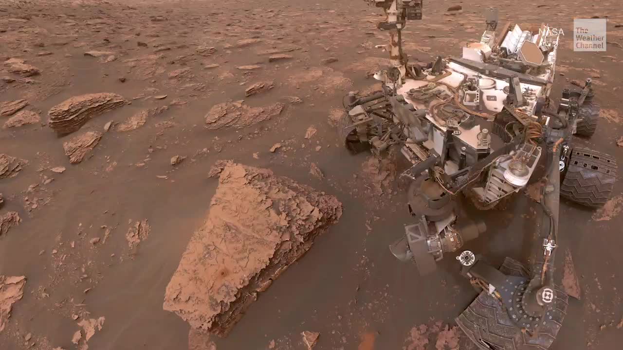 Curiosity Rover Captures Dust Devil on Mars