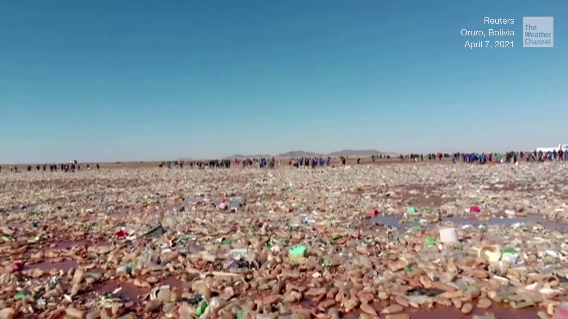 Desperate Attempt to Clean Up Bolivia’s 'Plastic Lake'