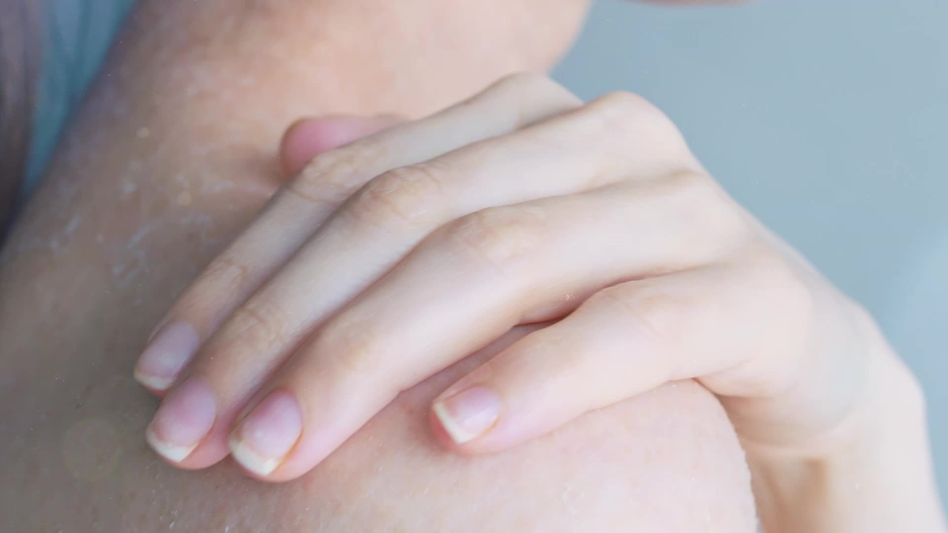 Expert Reveals Money-Saving Tricks For Fall And Winter Skin