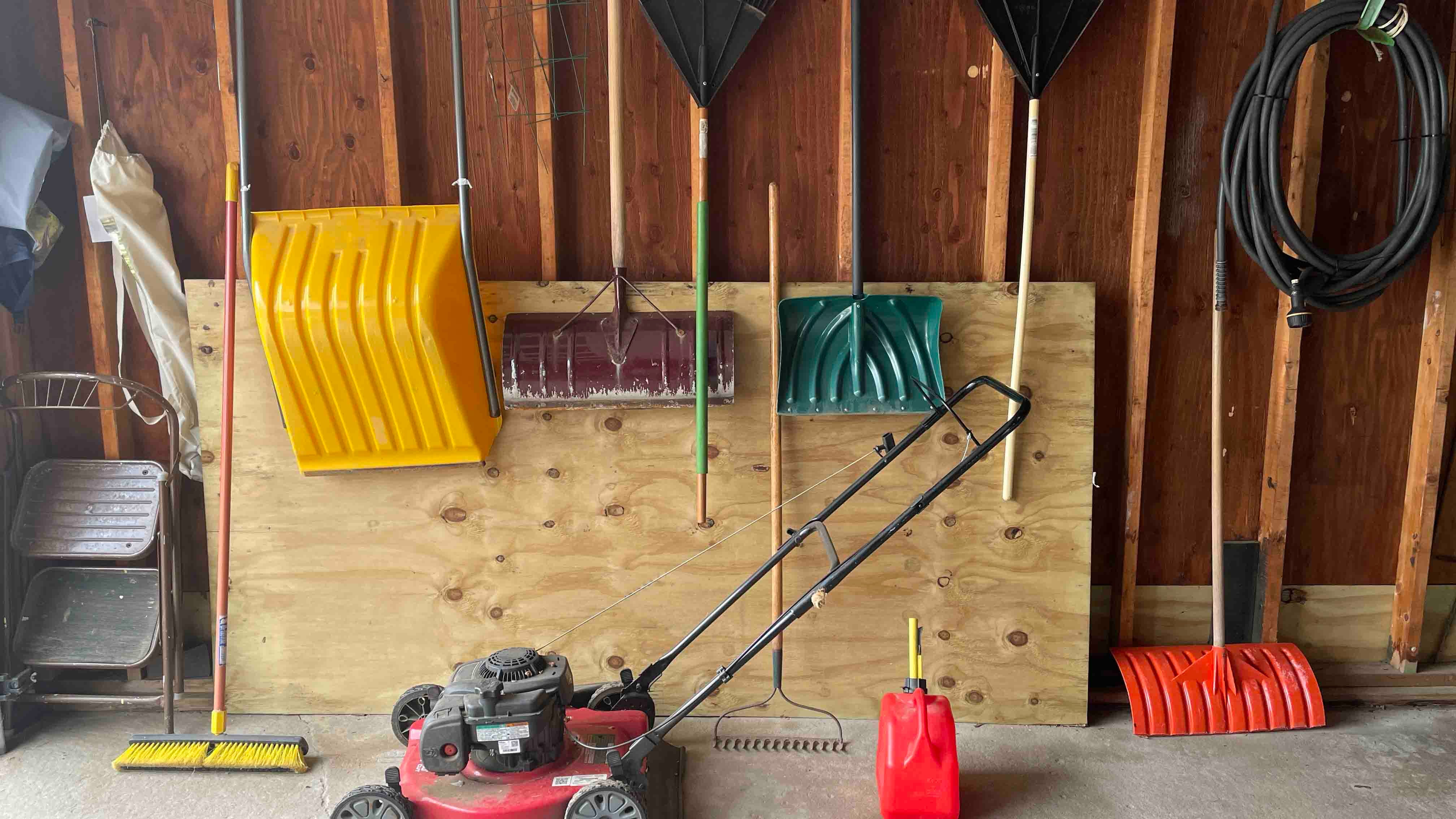 Fall homeowner checklist: Do these 17 things before winter