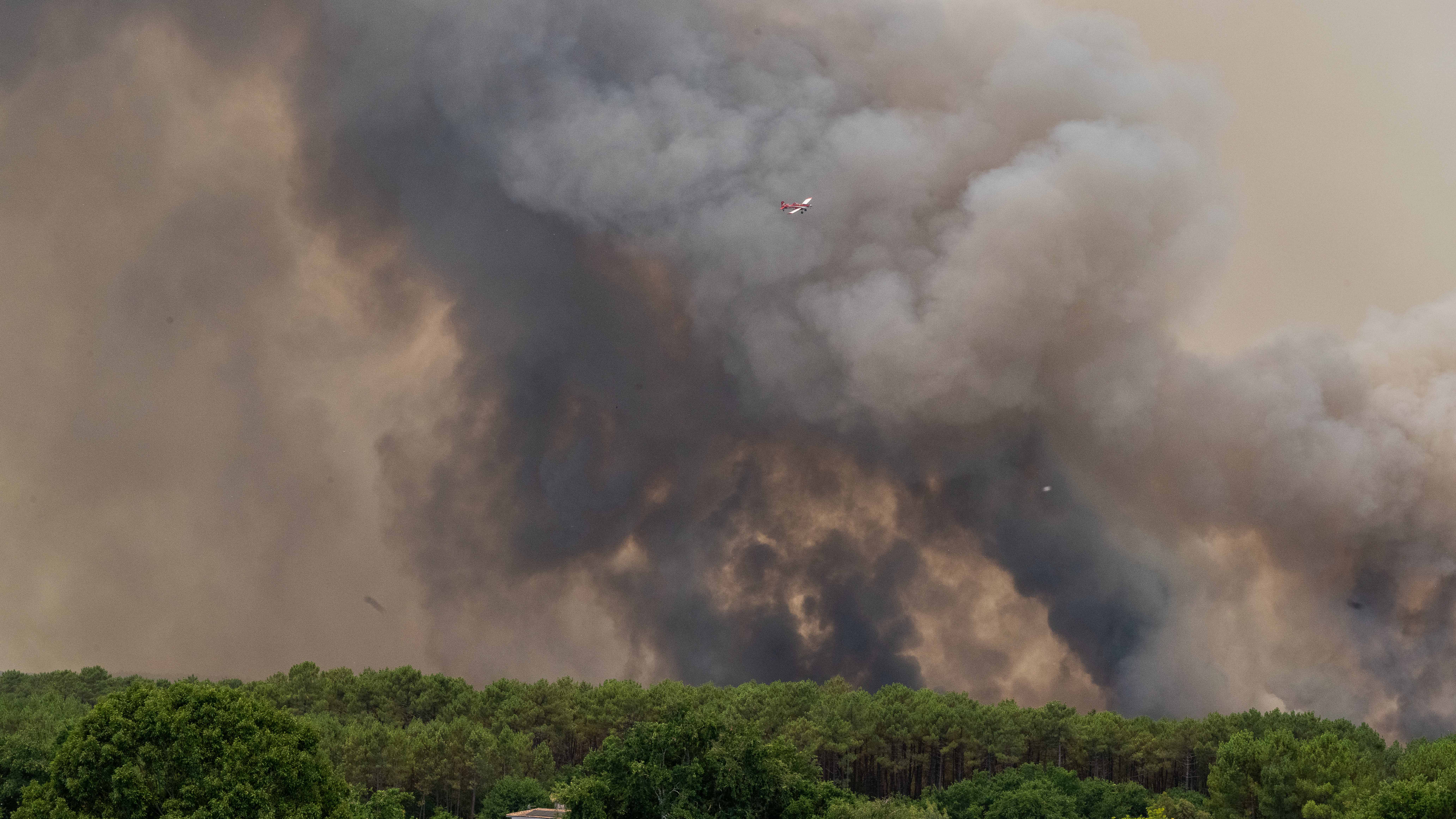 A pyrocumulonimbus, a giant cloud created by a large wildfires, in the L&egrave;ge-Cap-Ferret region in western France.