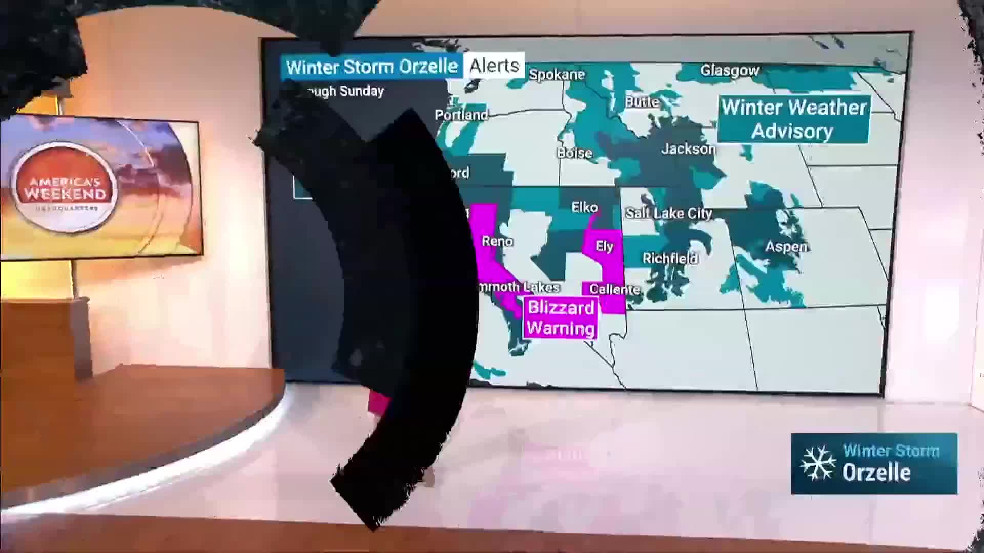 Heavy Snow Continues In Sierra