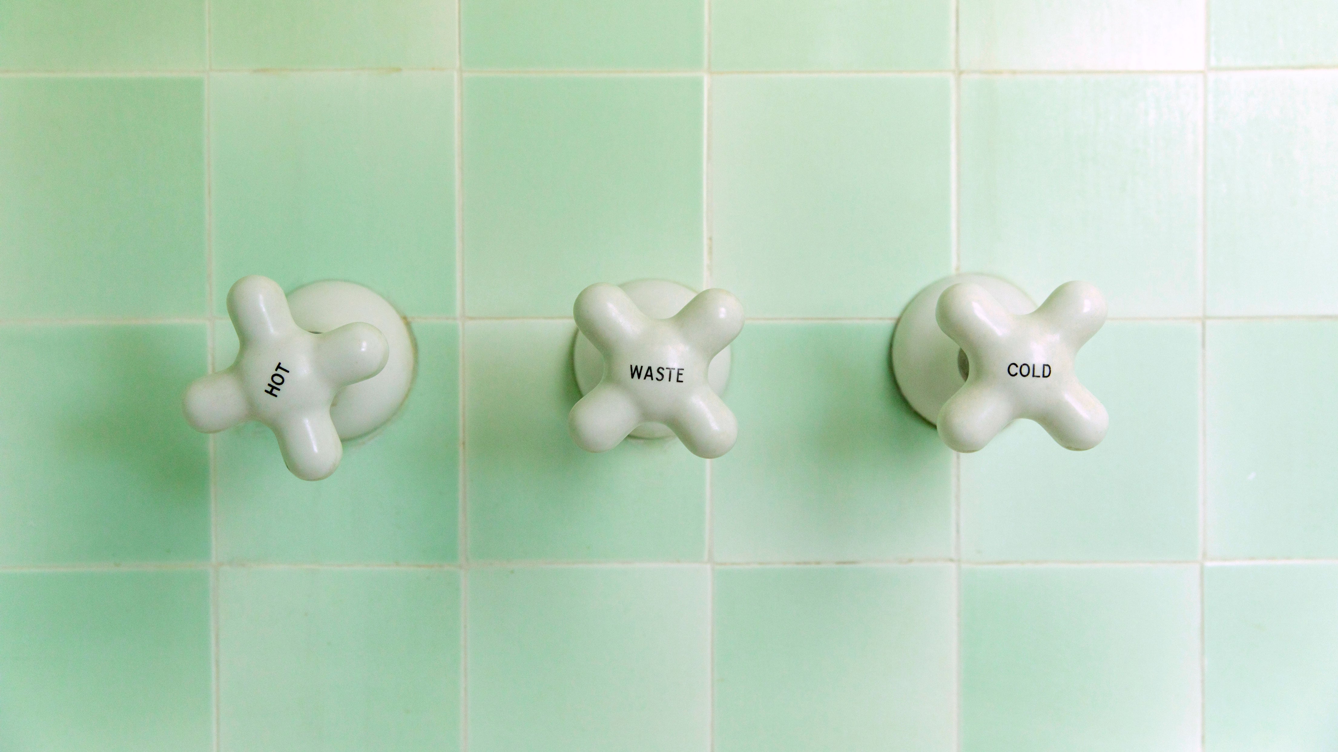  Shower faucet with hot and cold knobs
