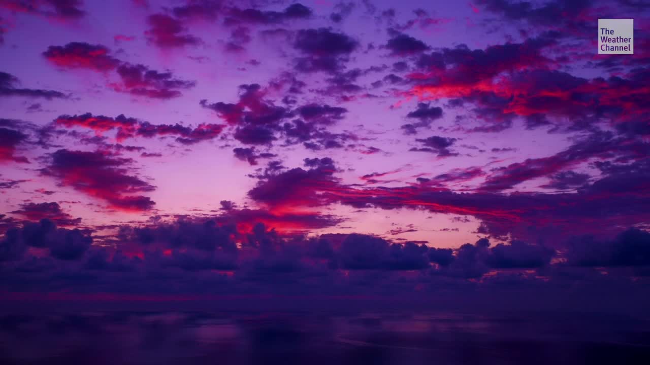 How Clouds Capture the Colors of the Sun