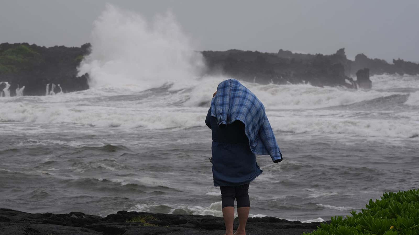 Hawaii travel looks better this winter despite busy hurricane season