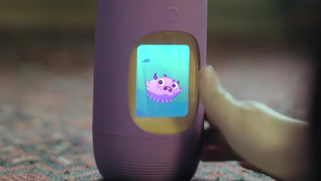 Interactive Water Bottle is Modern Tamagotchi