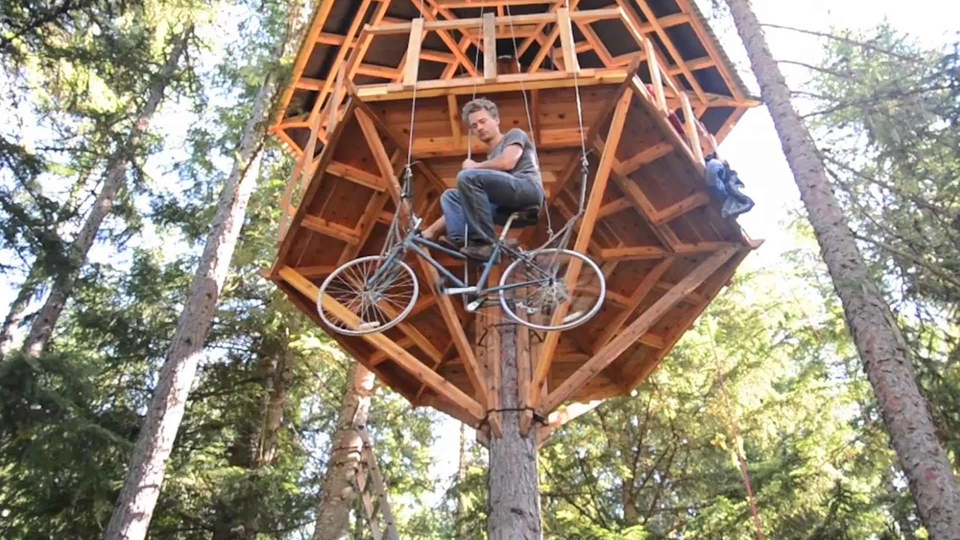 Iowa Man Finds Innovative Way To Get Up To His Home