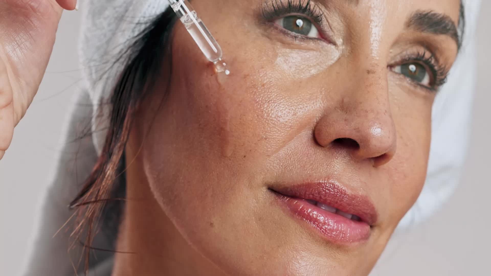 Keep Aging Skin Plump And Protected Through Colder Weather