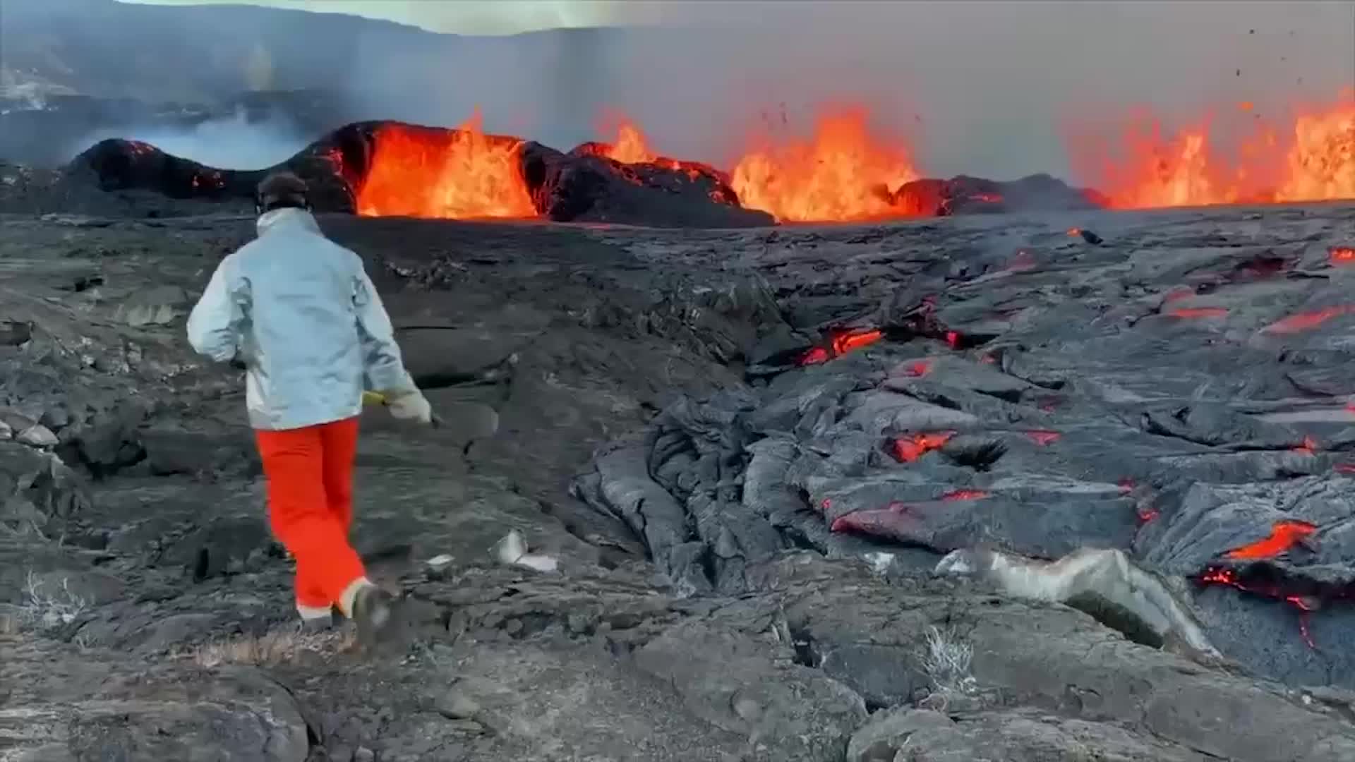 Kilauea Eruption Creates Lava Fountain