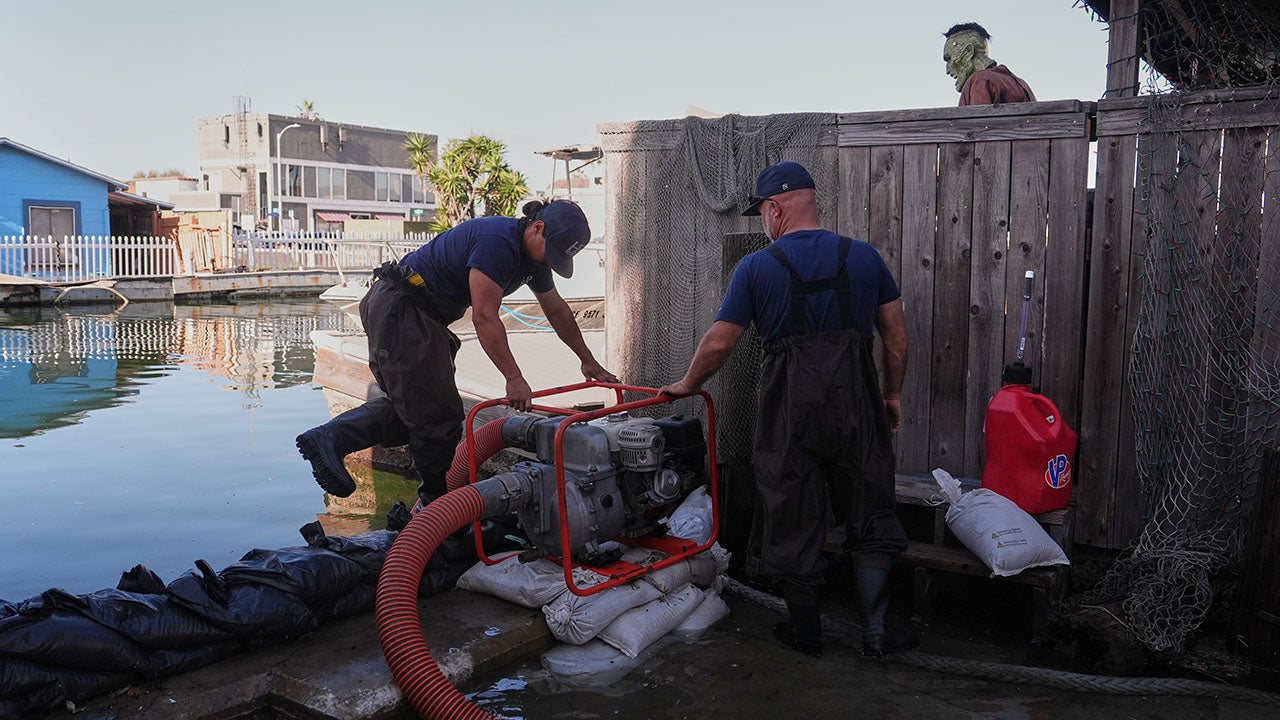 Thanksgiving king tides to bring more California, Florida flooding