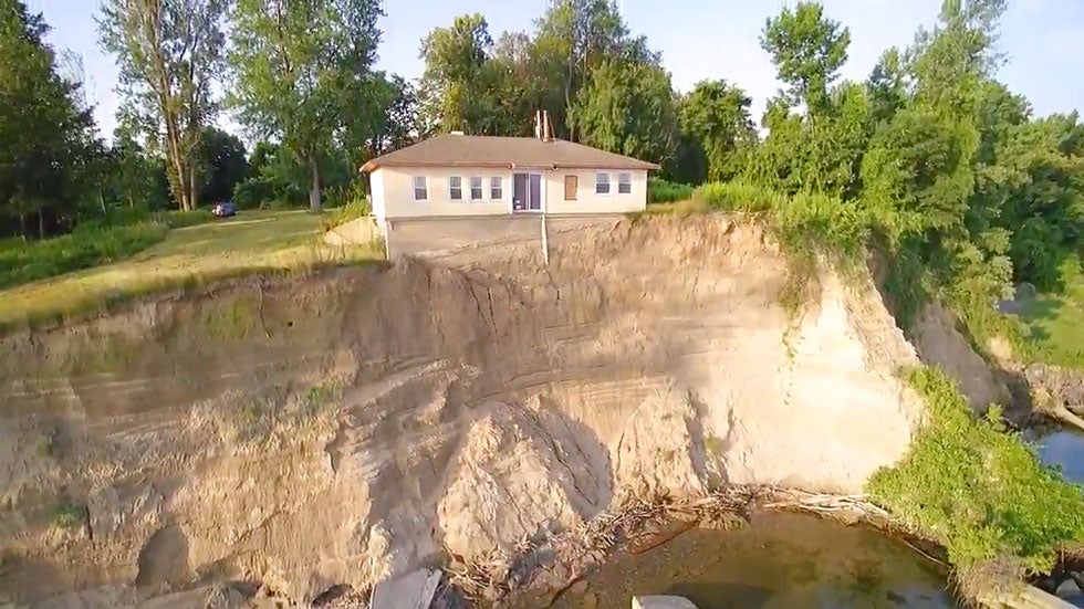 Lake Ontario Home Demolished Because of Erosion