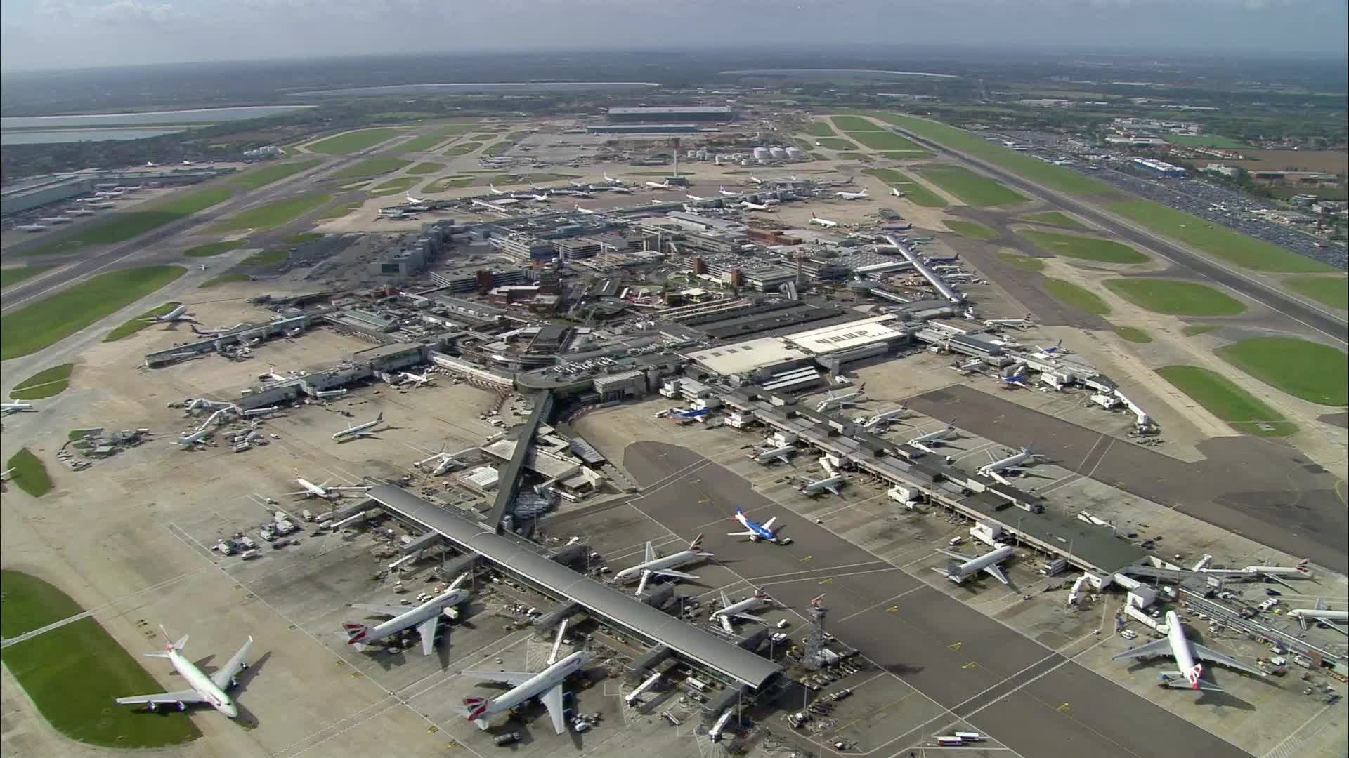 London’s Heathrow Airport Caps Flights in Response to Travel Chaos