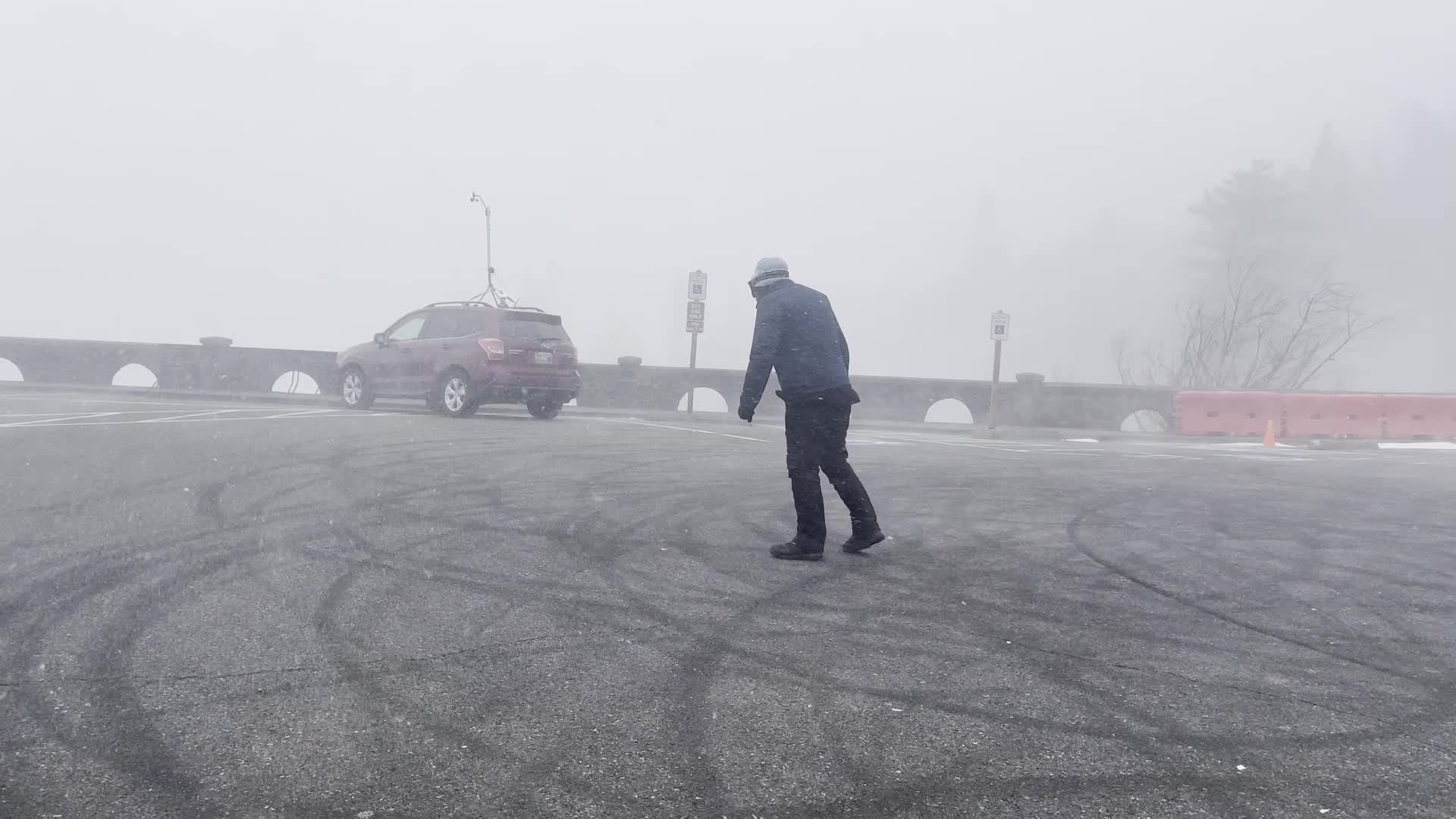 Man Battles Intense Winds From Dramatic Snowstorm In Oregon