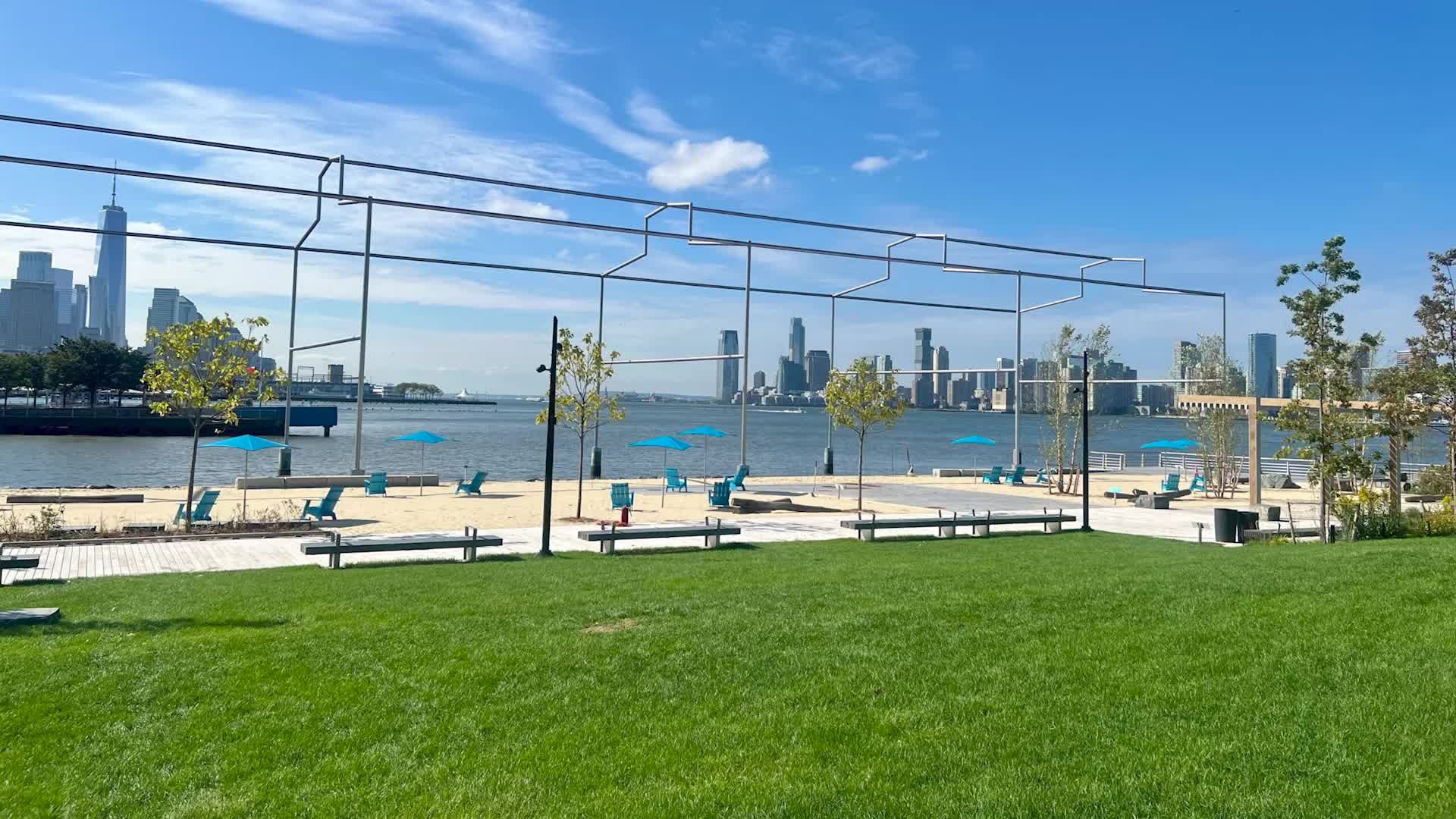 Manhattan Just Opened Its First Public Beach