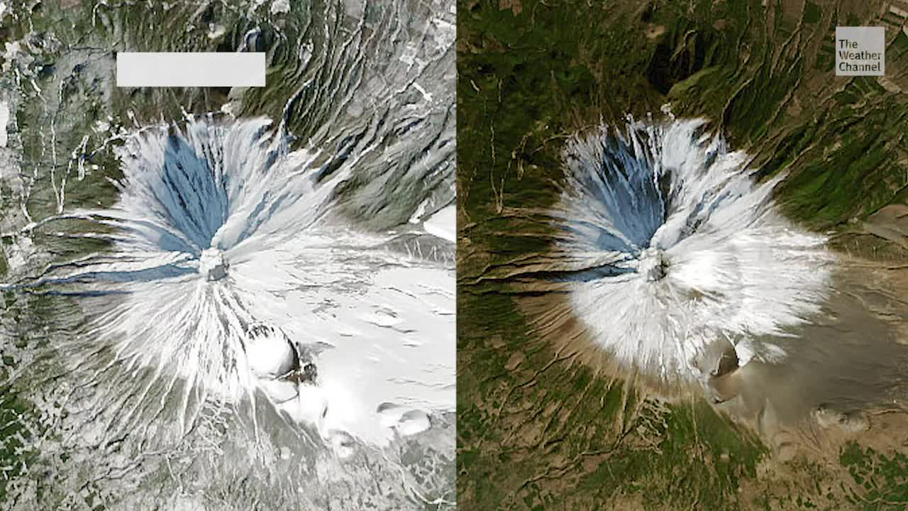 Mount Fuji’s Lack of Snow is a Bit of a Mystery