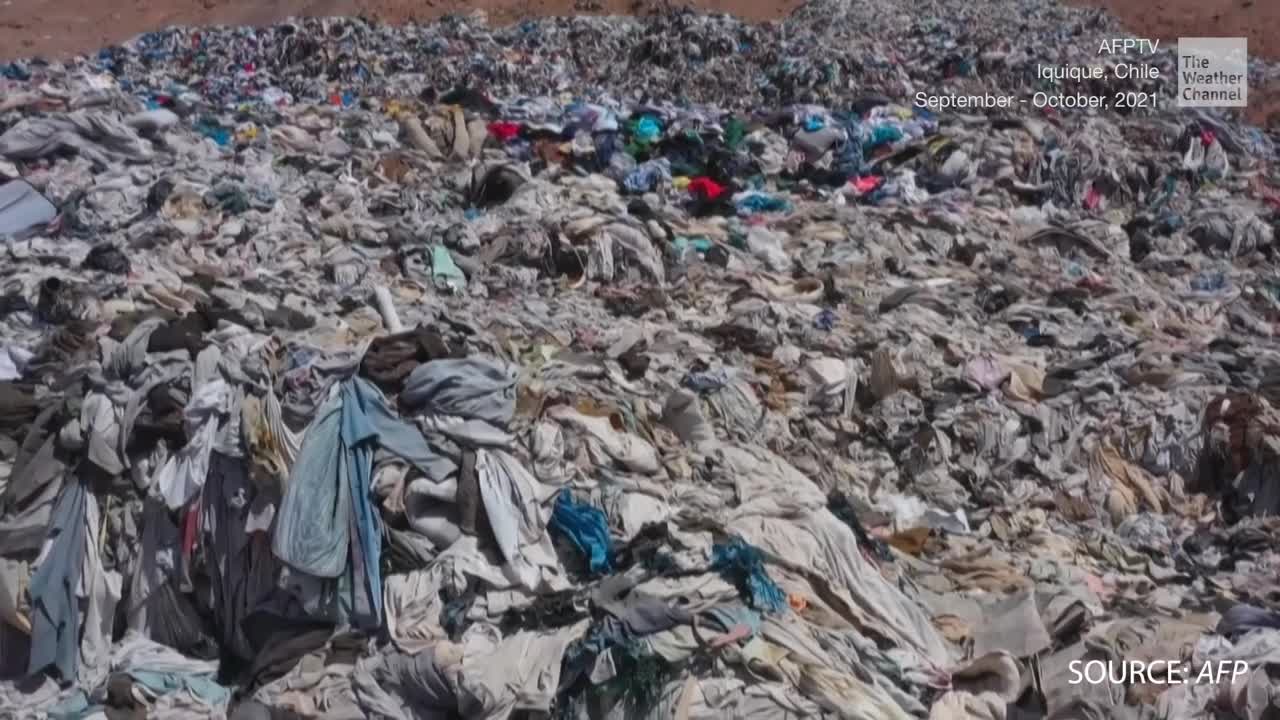 Mountain of Clothing in Chilean Desert Disastrous for Environment