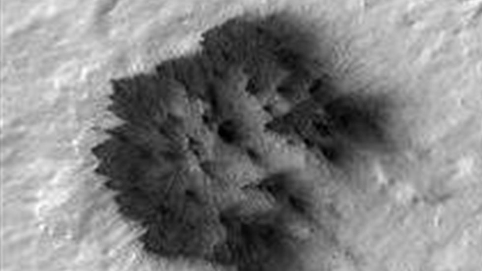 NASA Spots ‘Spiders’ on Mars