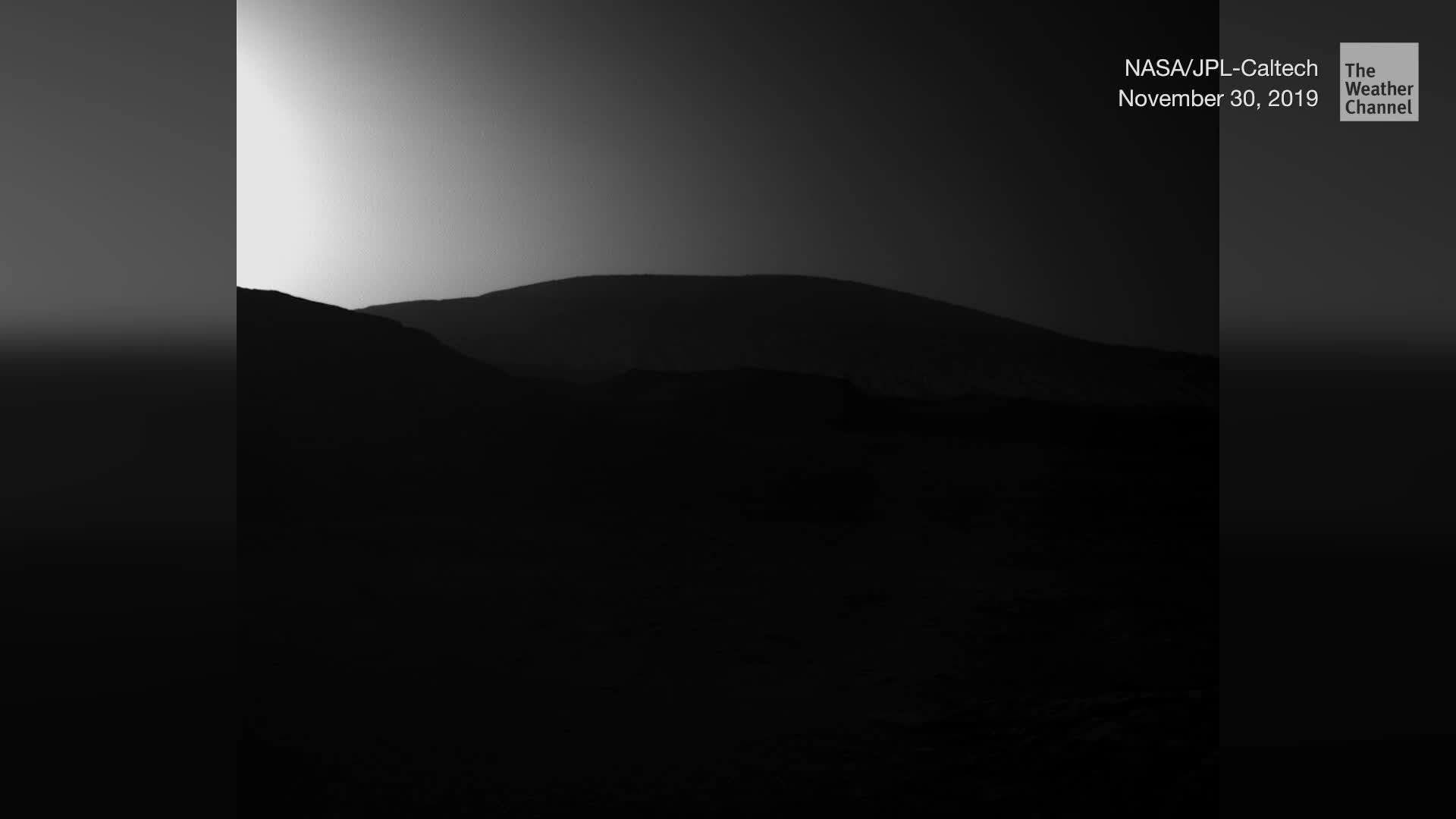 New Photo Captures Sunrise on Mars