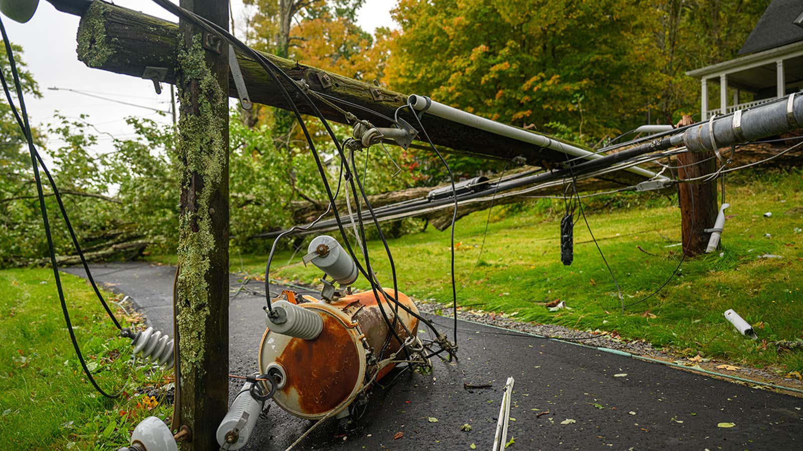 Nor'easter wind damage power outage New England
