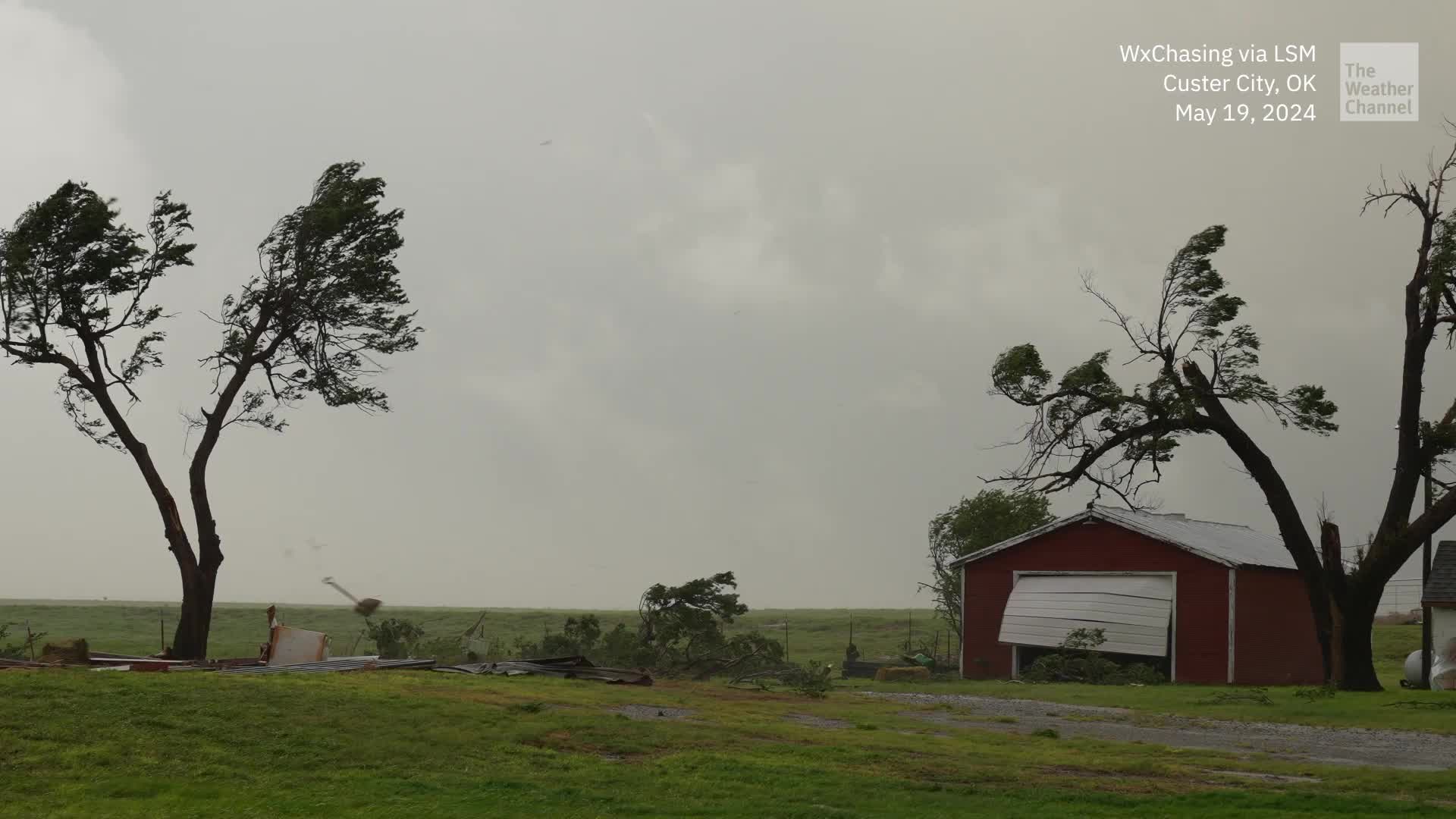 Oklahoma, Kansas Storms Destroy Structures, Spawn Dust Storm