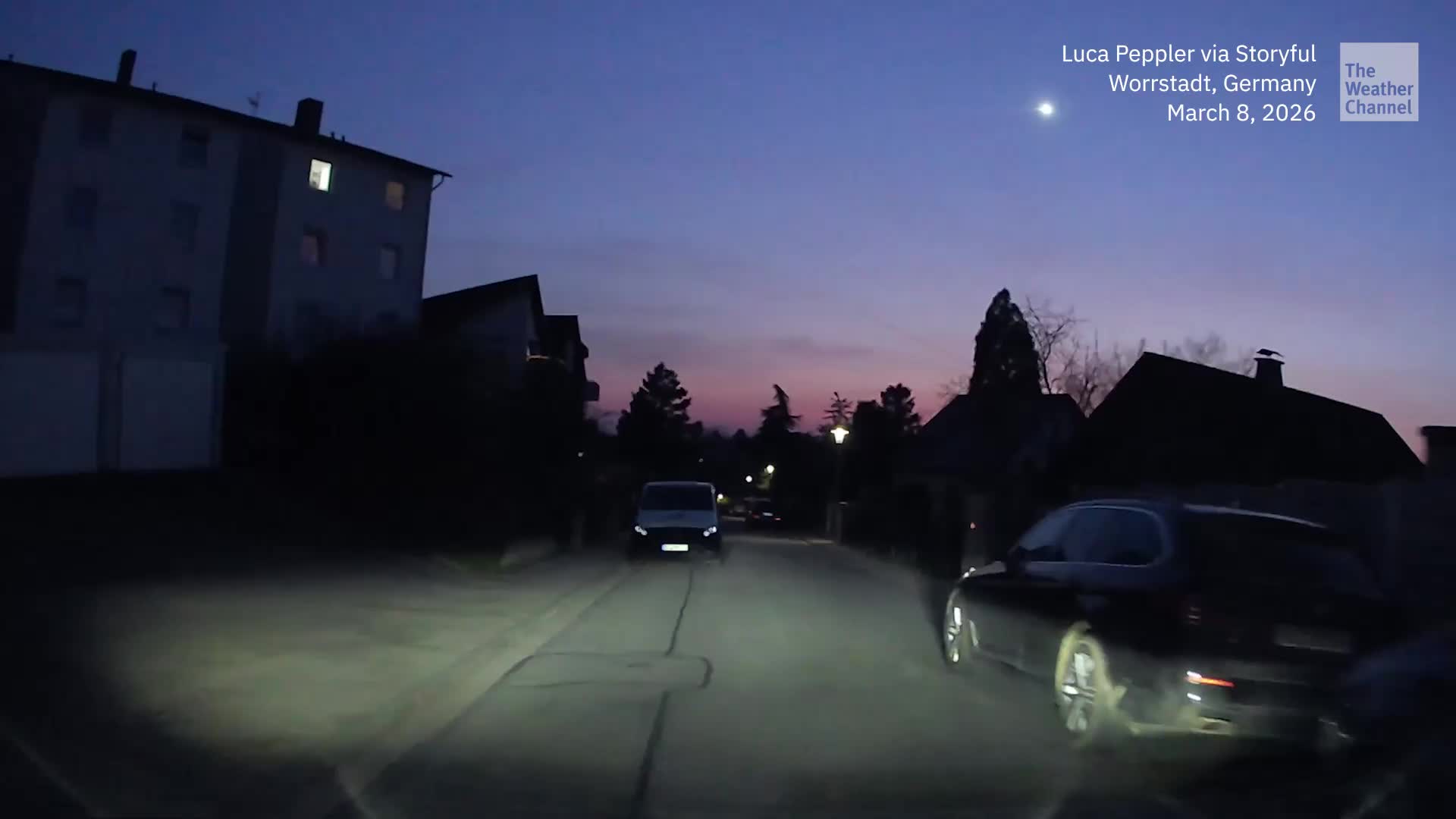 Onlookers Stunned As Bright Meteor Streaks Across Sky