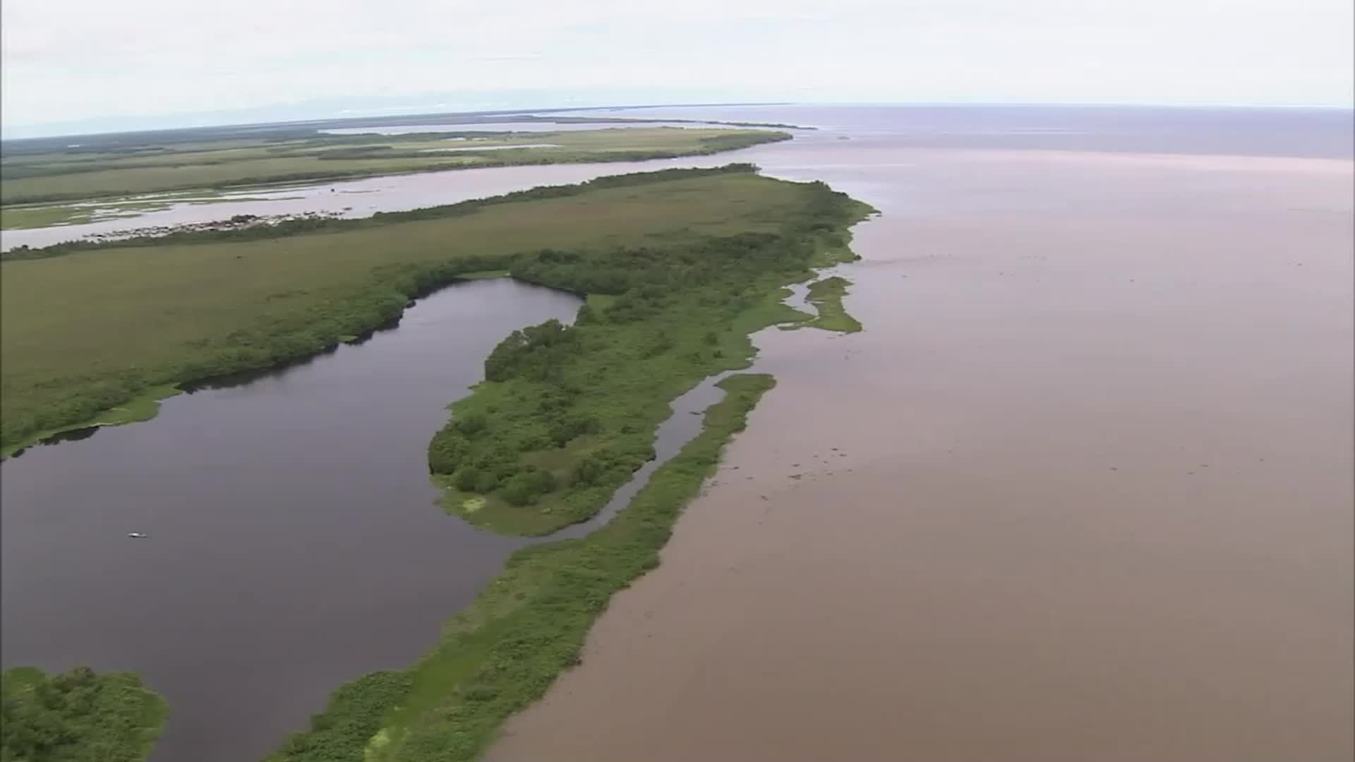 Pollution in Venezuela&rsquo;s Largest Lake Visible from Space