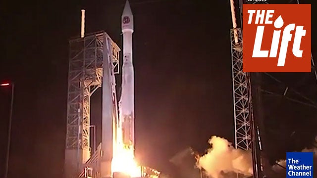 Record-Breaking Rocket Headed For ISS