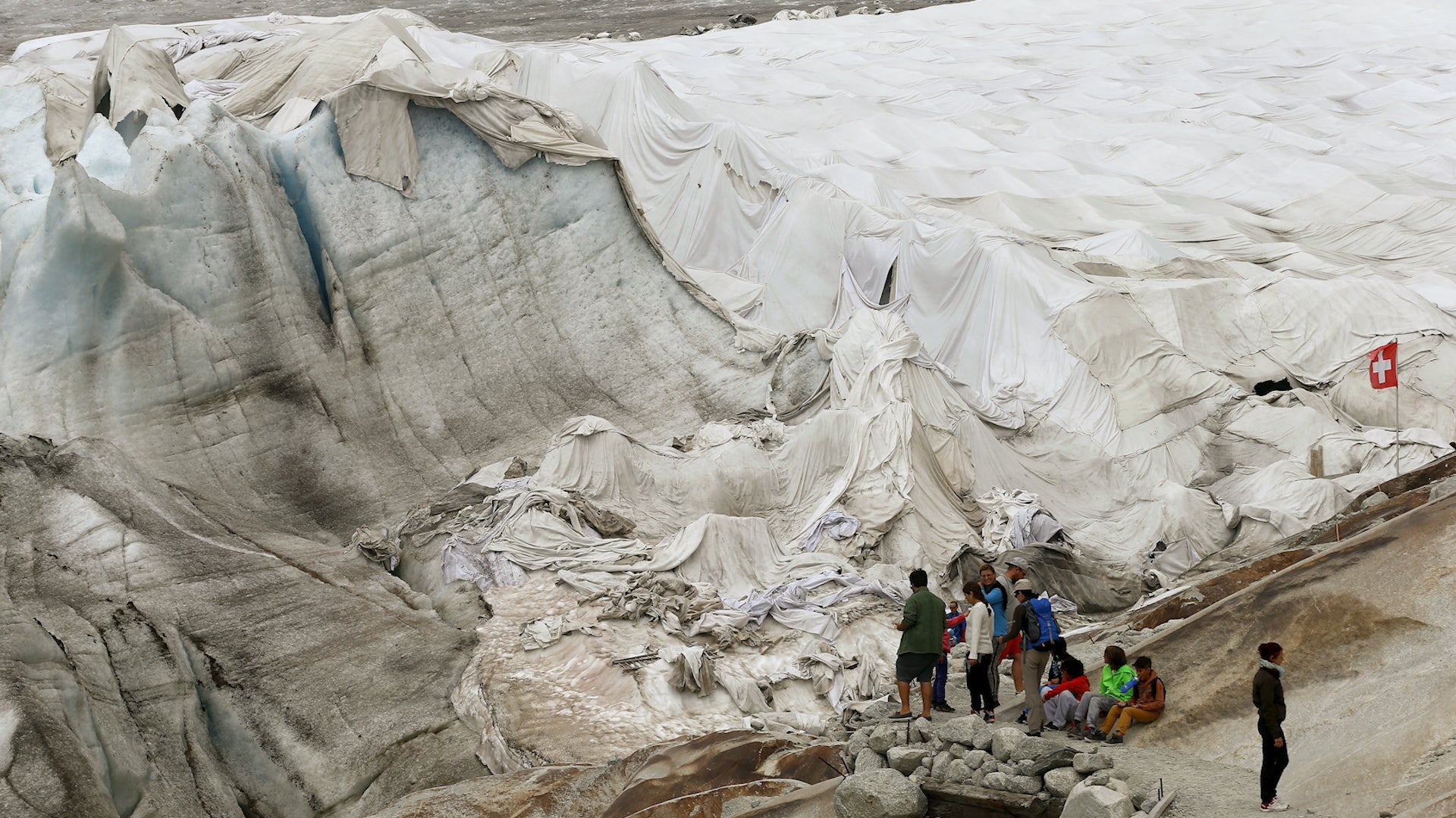 Residents Wrap Swiss Glacier in Blankets to Stop Melting