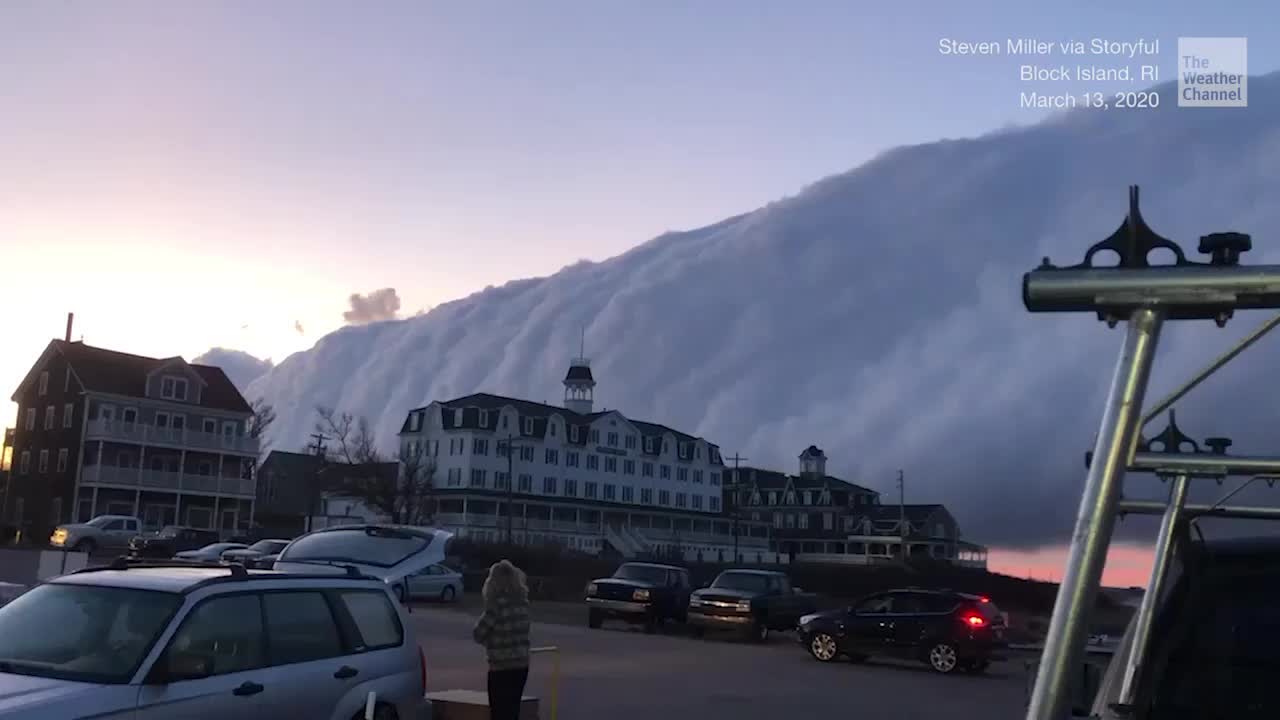 Rhode Island Roll Cloud Looks Otherworldly