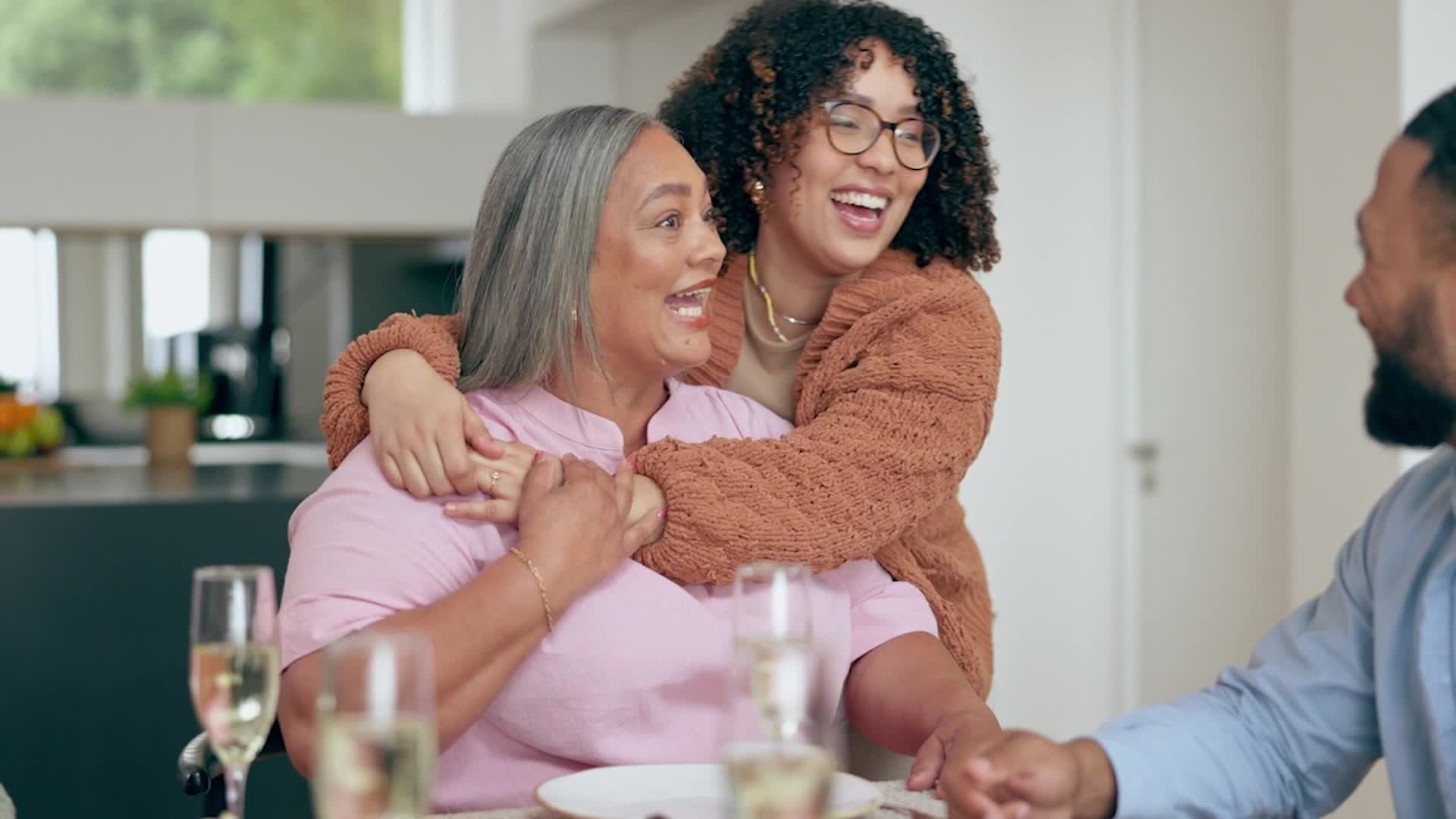 Showers Of Love: Pamper Mom With Luxury This Mother&rsquo;s Day