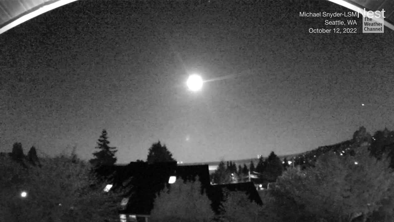 Spectacular Fireball Spotted Above WA