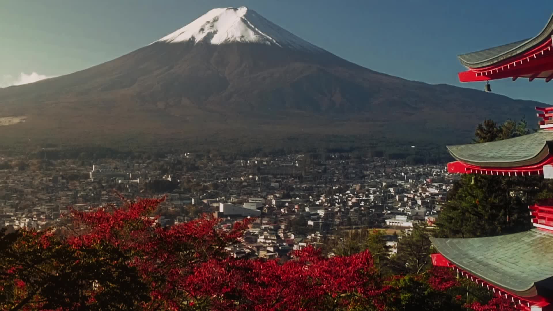 Spring and Summer Travel With Great Weather, Fewer Crowds