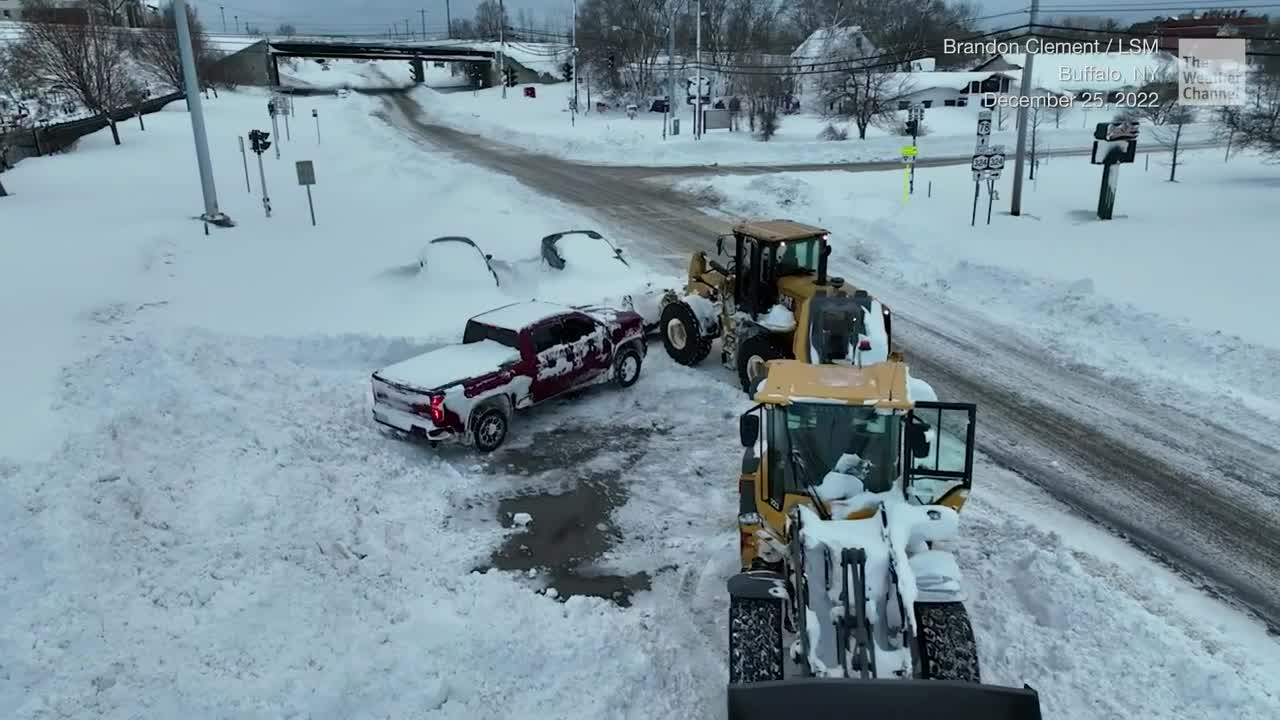 Stranded For 15 Hours In Buffalo Blizzard, Man Steps Up To Help Strangers In Need