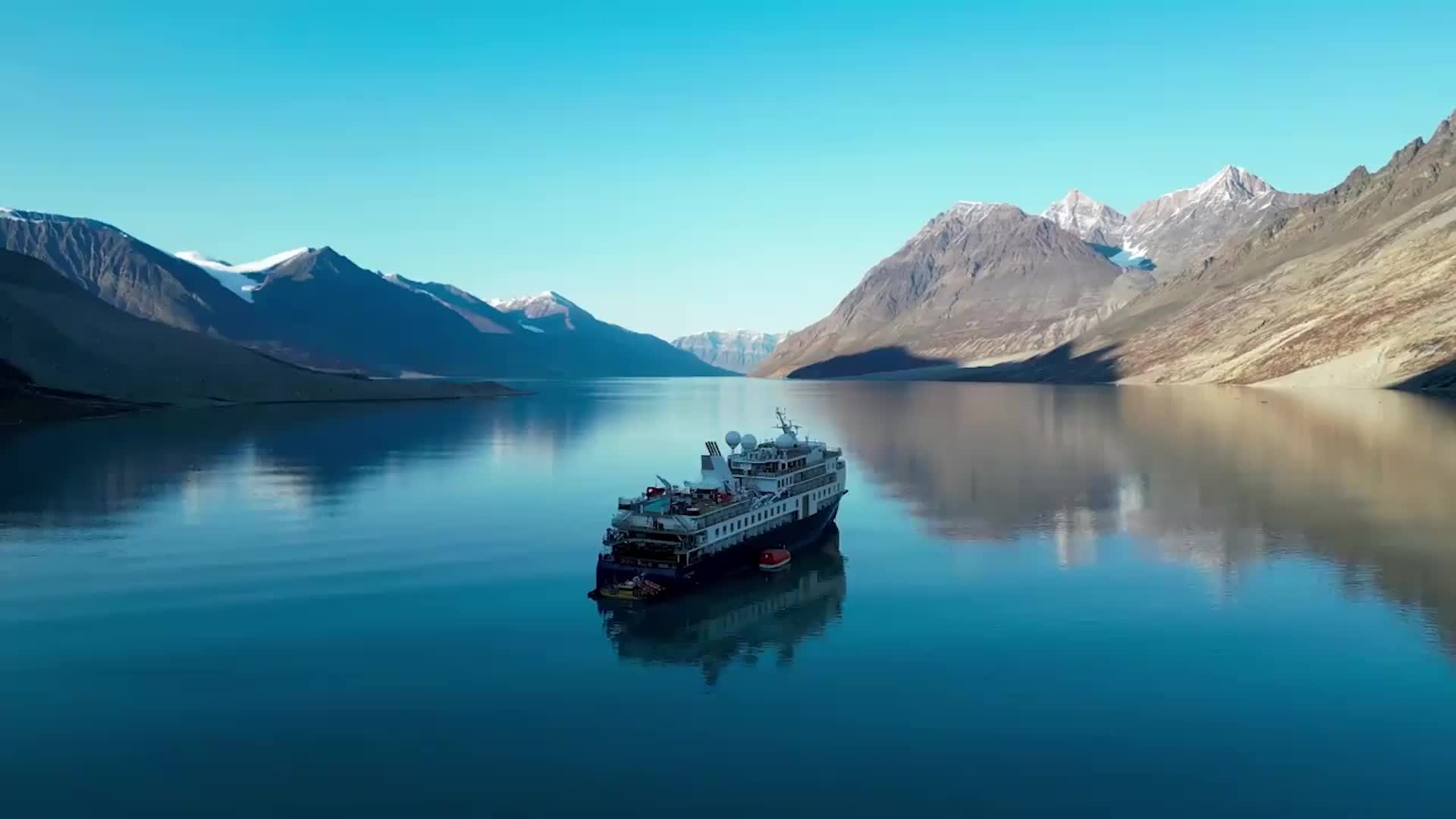 Stranded Luxury Cruise Freed After Days Of Attempts