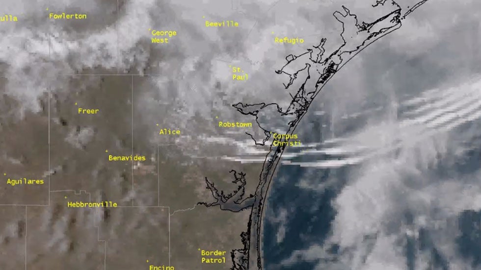 Striking Rows of Clouds Formed by Gravity Waves Roll Through Texas